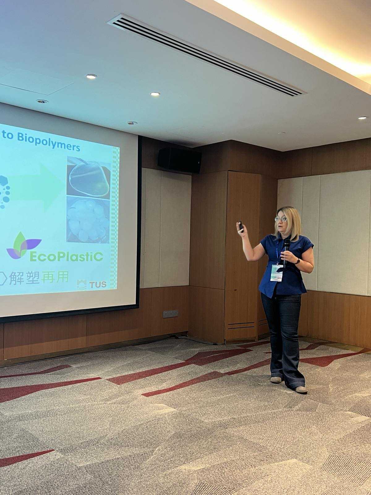 Photos of the presenting author Dr Jasmina Nikodinovic-Runic during the lecture “Tuning properties of microbial biopolymers towards biomedical applications”.